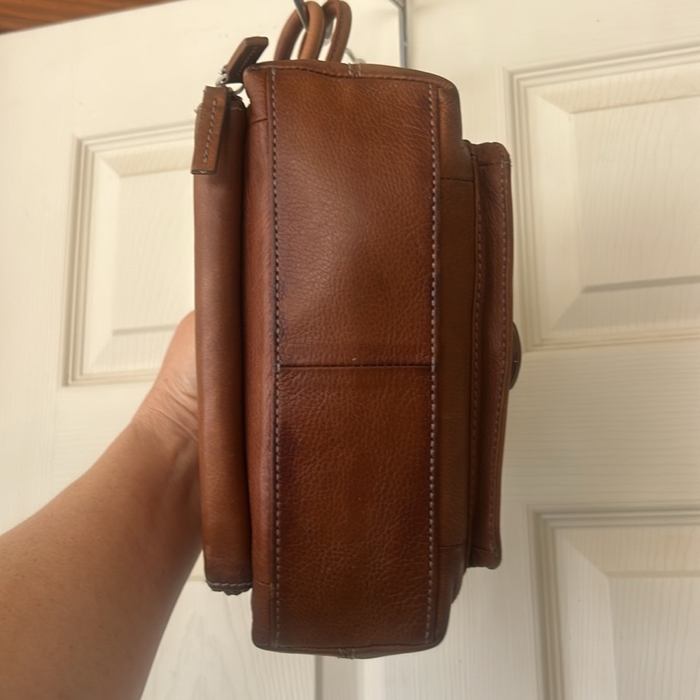 Fossil Vintage Buckle Brown Leather Women's Shoulder Bag - Picture 7 of 13